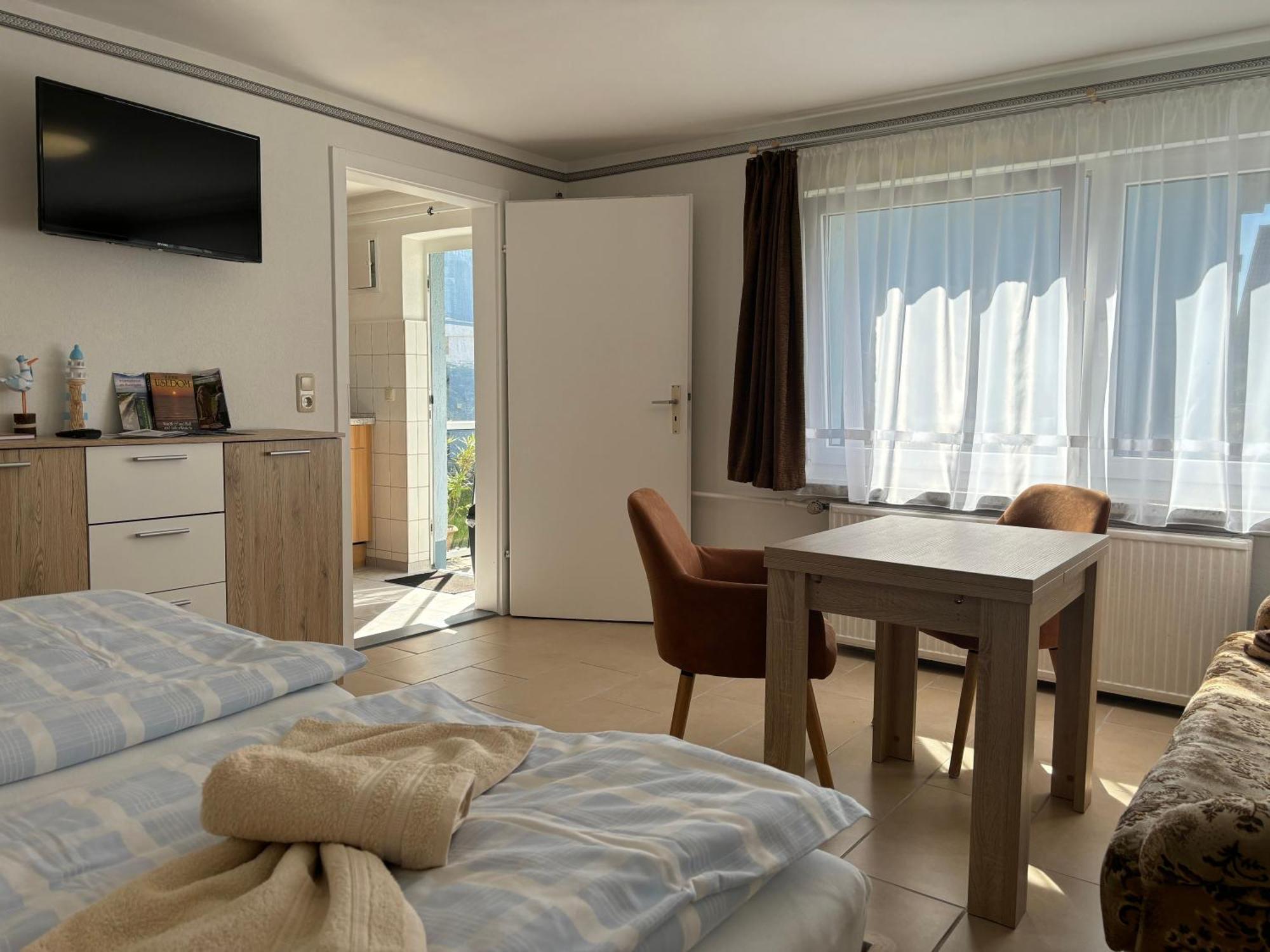 2 Ferienzimmer Inkl Fr & 1 Bungalow, Wlan, Garten, Grill Zinnowitz Exterior foto